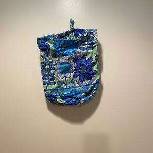 Small plastic lined bag. Blue/green